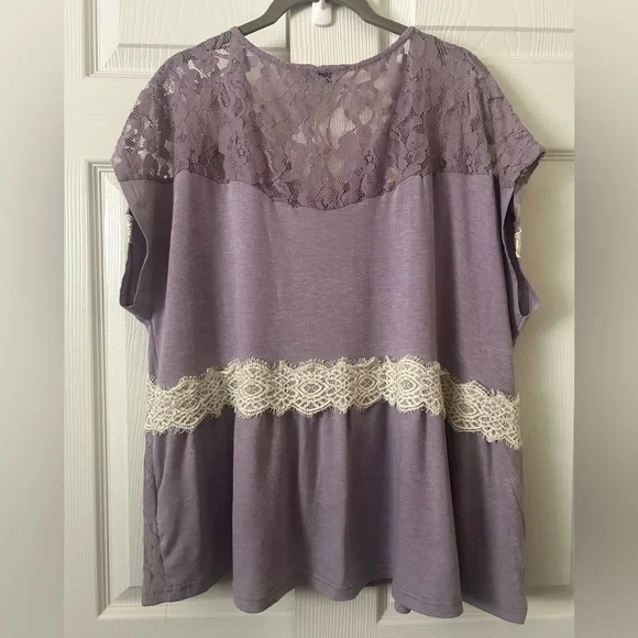 DAVI & DANI "Daisy Daydream" purple lavender w/ lace detail and floral accents L - Picture 5 of 6